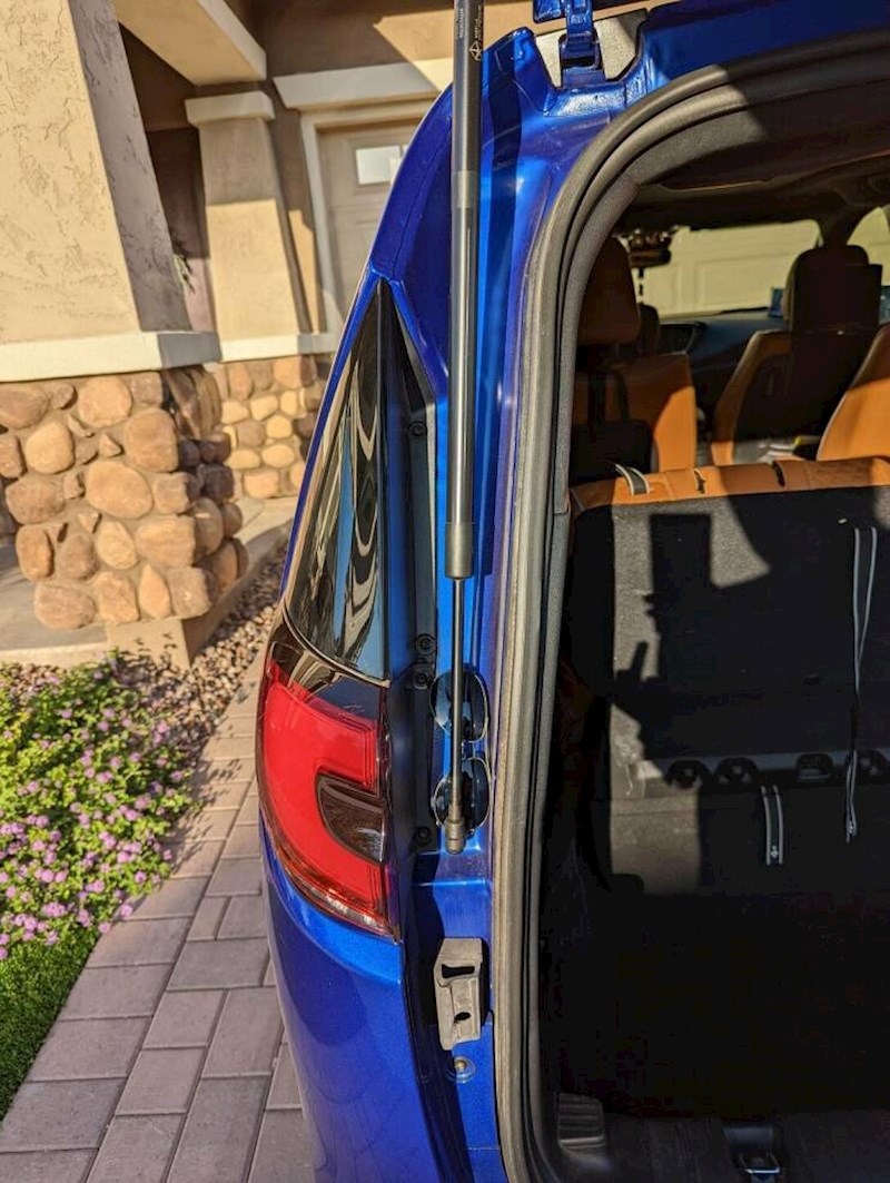 7. Tražio je naočale dva tjedna i pronašao ih ovdje