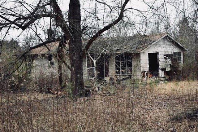 6. "Napuštena kuća u kojoj sam proveo djetinjstvo..."