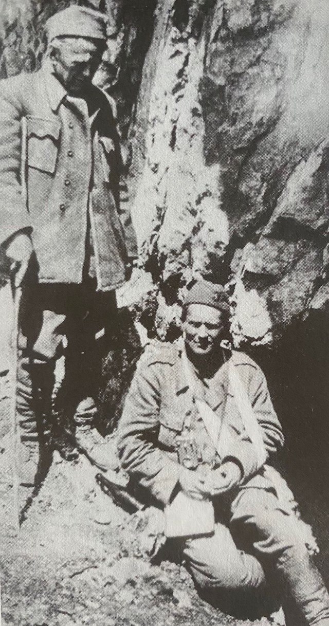 13. Ranjeni Tito na Sutjesci, 1943.