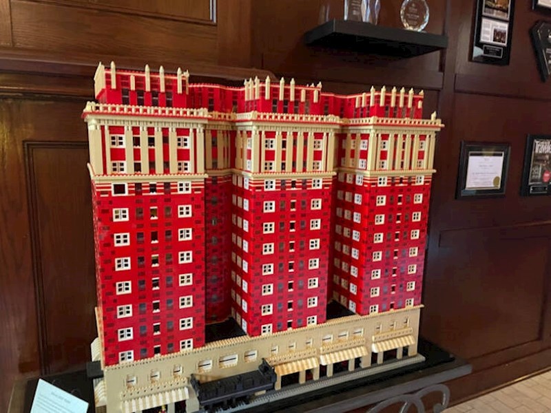 5. Hotel ima maketu samoga sebe