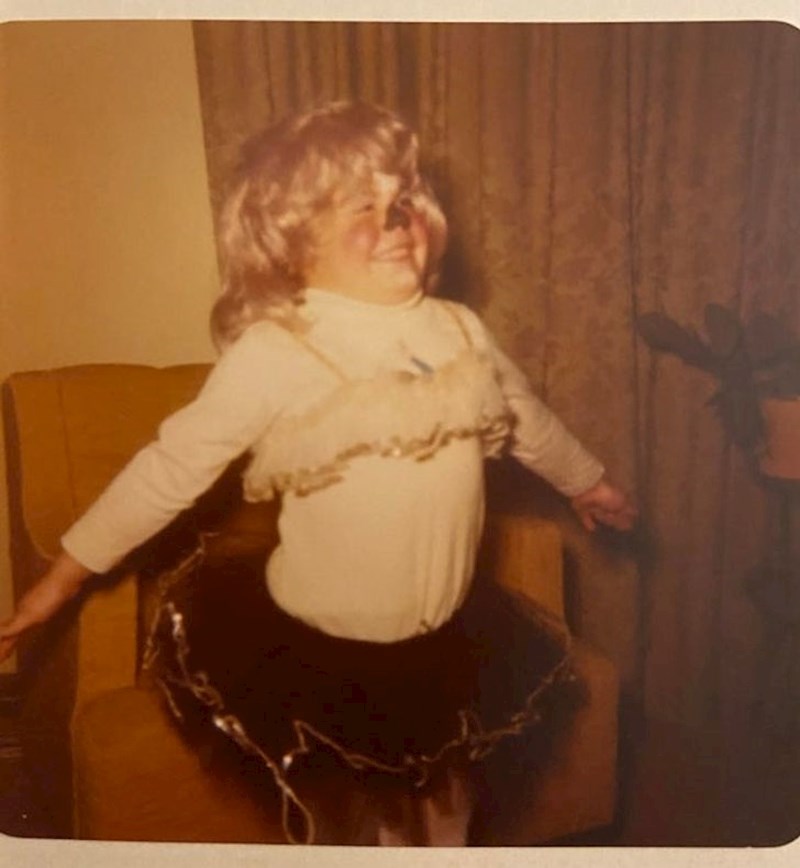 Ona obožava Halloween.