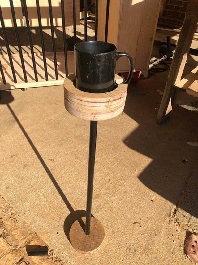 5. "Moja žena rekla je da želi da joj izradim maleni stolić za kavu."