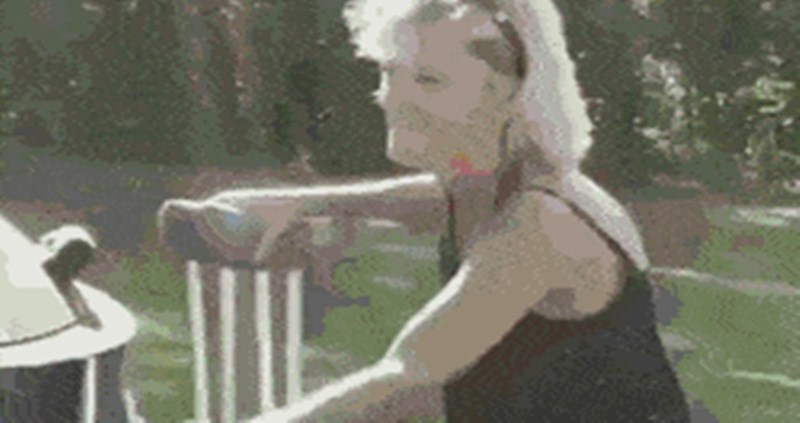 Žena je odvela psa u prirodu, njegova reakcija na slobodu je neprocjenjiva