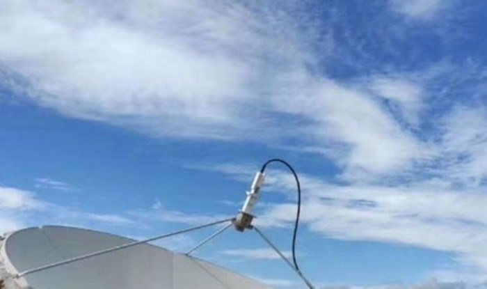 Netko je primijetio prečudno smještenu satelitsku antenu, fotka je hit na Fejsu