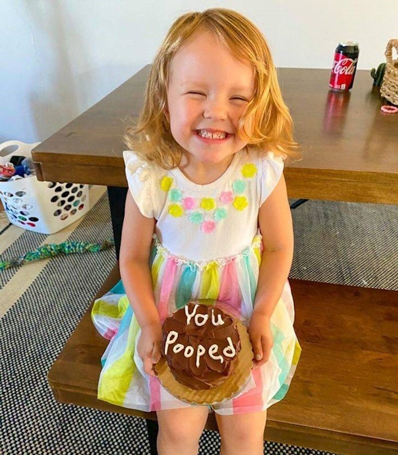 16. "Obećala sam joj da ću joj ispeći čokoladnu tortu ako se sama pokaka u tutu. I ispunila sam obećanje!"