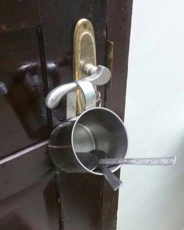 Ovako je žena kaznila muža koji je kasno došao kući.