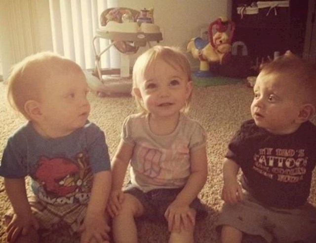 "Moji sinovi blizanci danas su prvi put upoznali djevojčicu svojih godina. Ovo je bila njihova reakcjia."