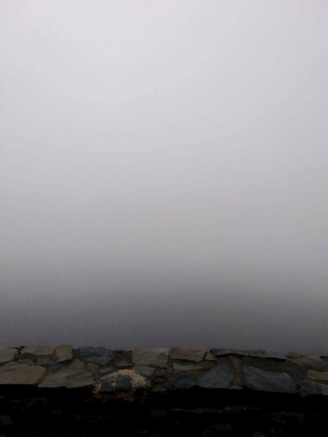 5. Probudila se u 2 ujutro kako bi dočekala izlazak sunca na planini. To je izgledalo ovako.