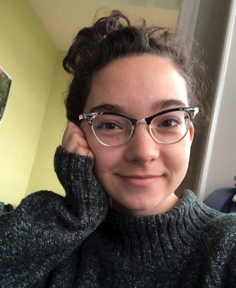 16. Stavila je nova stakla na mamine naočale iz 1960-ih i sad su kao nove