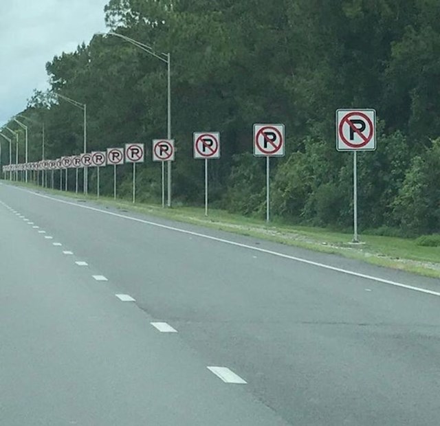 11. Ova autocesta na Floridi stvarno, ali stvarno brani parkiranje na zaustavnom traku