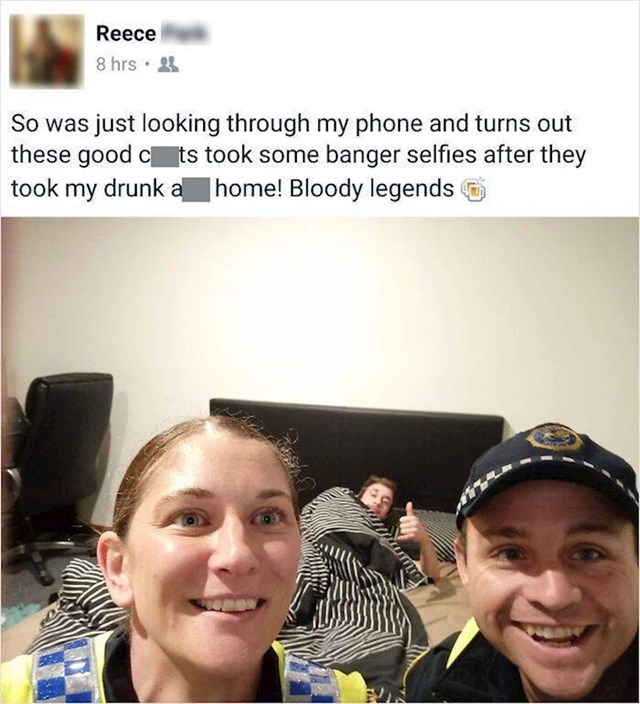 9. Ovi policajci odveli su ga doma u alkoholiziranom stanju sinoć i snimili selfie za uspomenu