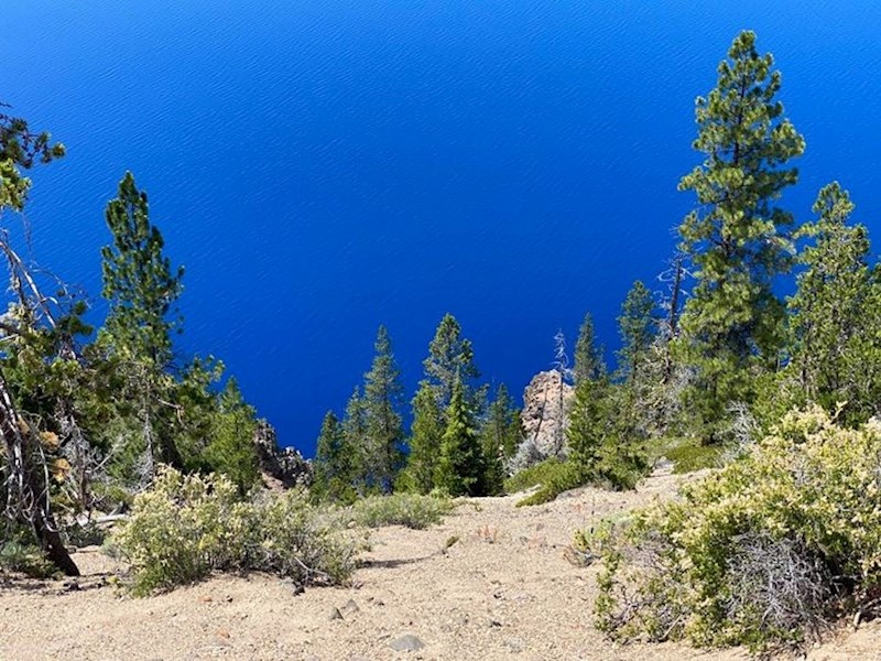 14. Što mislite - je li ovo plavo voda ili nebo?