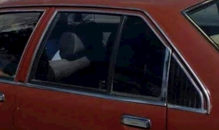 Tip je odlučio ugraditi šiber na auto, rezultat će vas ostaviti bez teksta