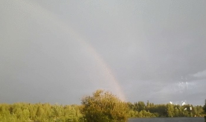 Snimao je dugu, a onda se dogodilo nešto šokantno što je oduzelo svu pažnju