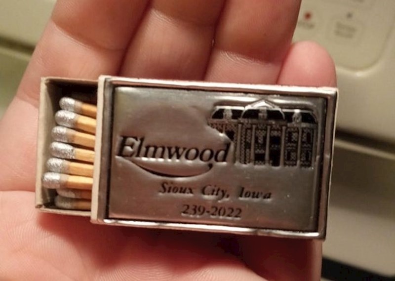 Vintage šibice sa srebrnim vrhom.