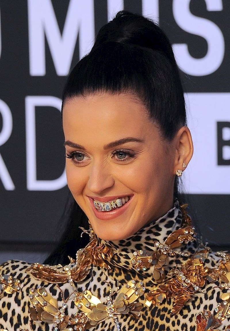 12. "Ukrasi" na zubima