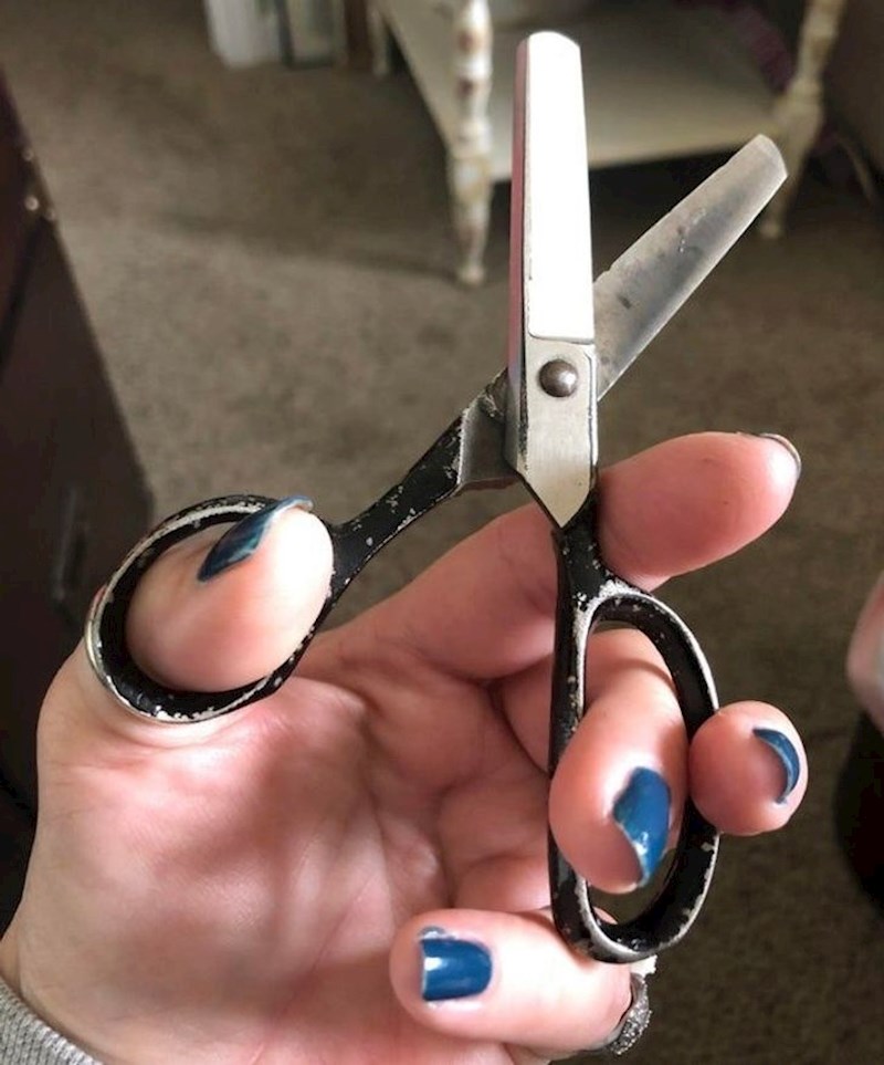 3. Škare za djecu stare preko 80 godina!