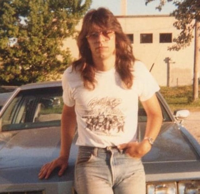 15. Moj tata u 80-tima. Ufilmao si je da je rock zvijezda.