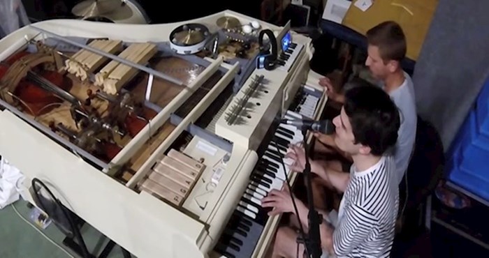 VIDEO Ukrajinski rokeri stvorili hibridni klavir koji sadrži 20 instrumenata u jednom