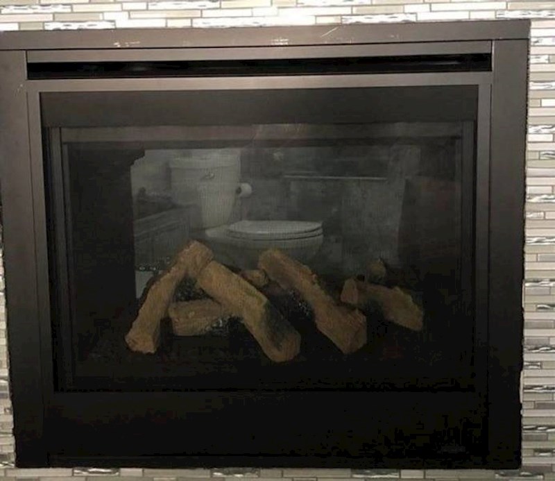 11. "Pogled iz našeg kreveta."