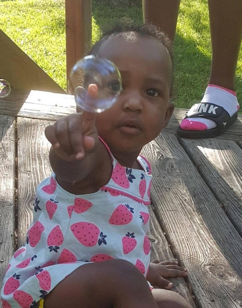 8. Njezino prvo iskustvo s mjehurićima