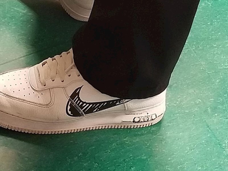 5. "Bio sam u bolnici neki dan i sestra koja se pobrinula za mene imala je ovakve tenisice"