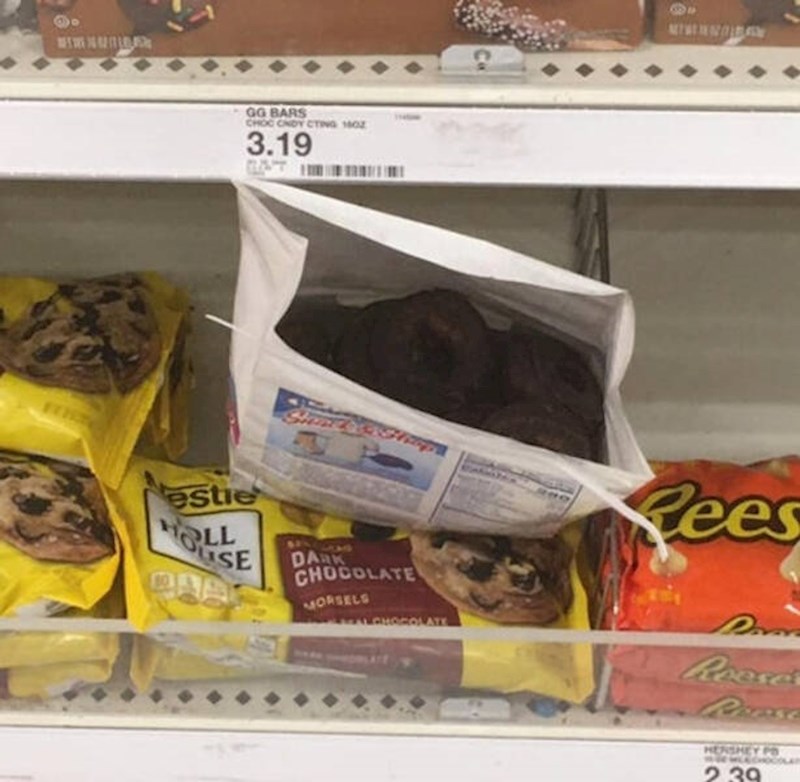 1. Netko se poslužio...