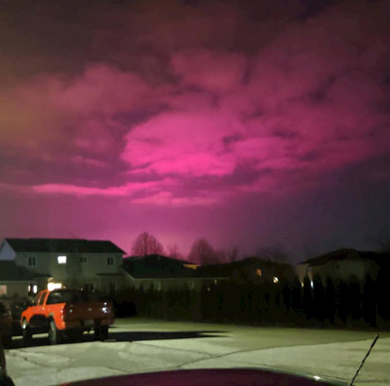 15. Ljubičasto nebo