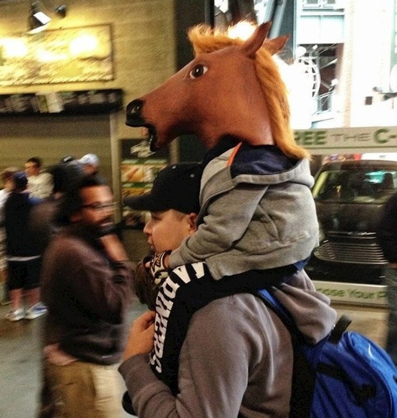 3. Roditelji su tu da nam ispunjavaju želje. Ponekad i one skroz sulude.🤣