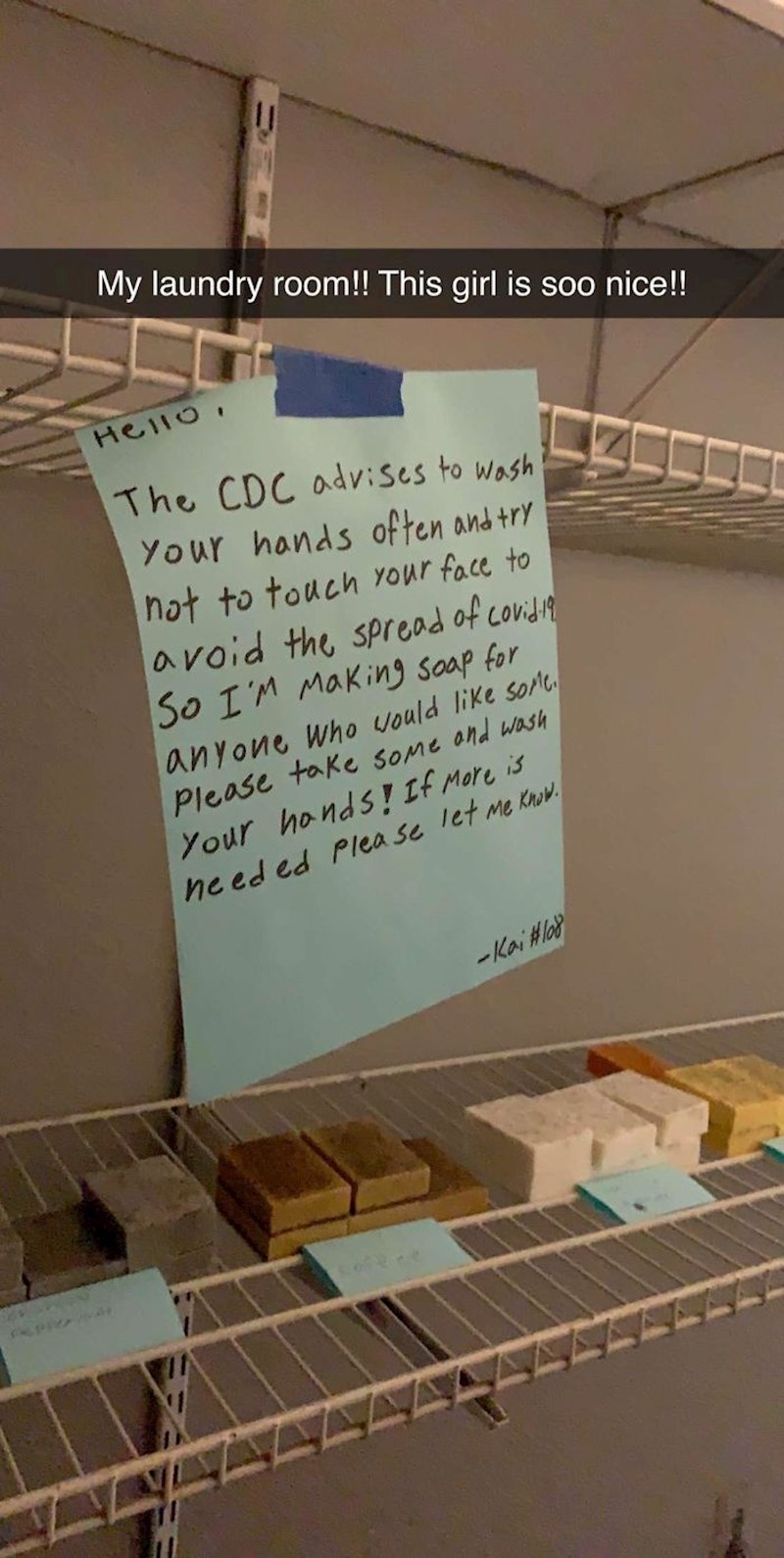 4. Susjeda koja sama izrađuje sapun za našu zgradu.