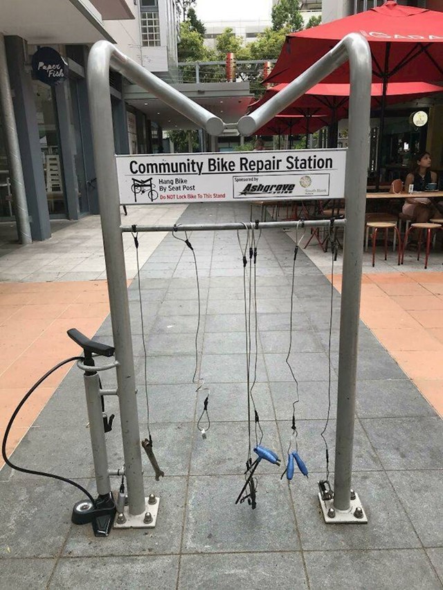 6. U Brisbaneu postoji javna stanica za servis bicikala