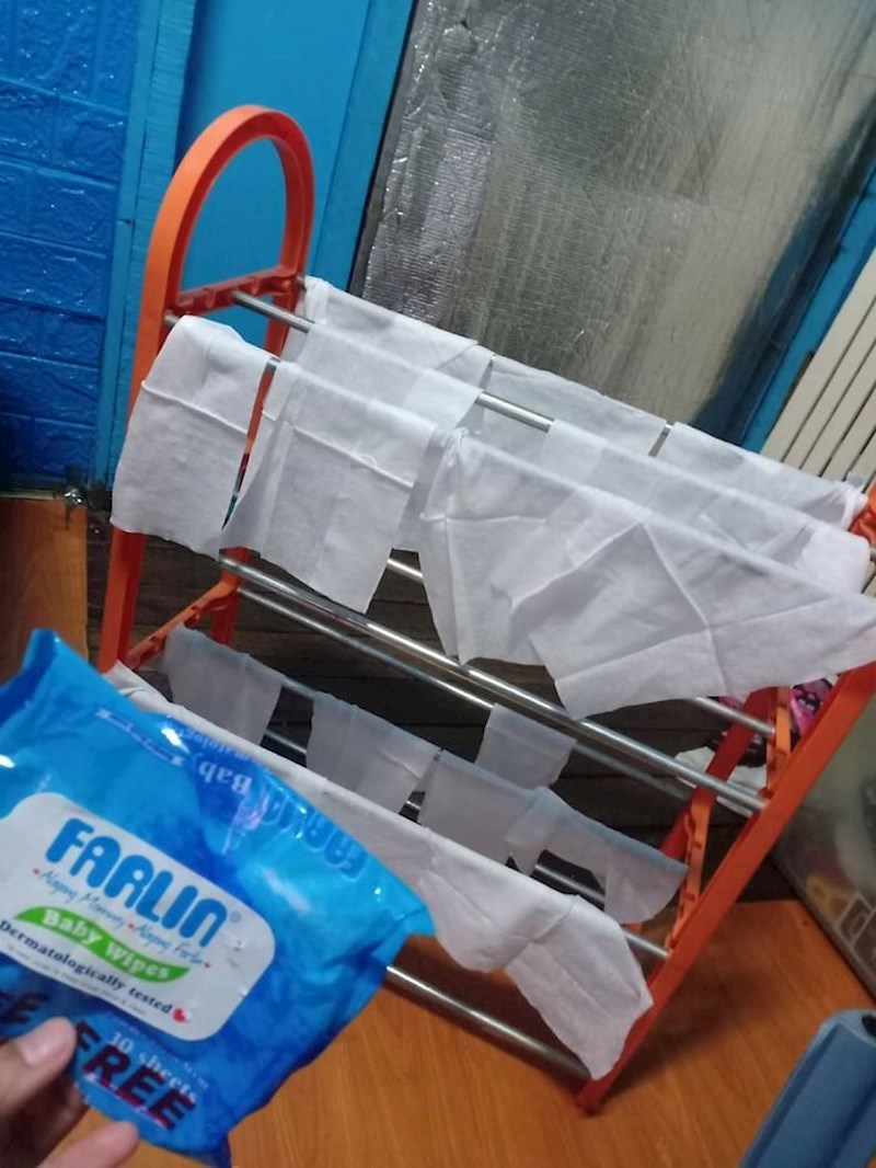 "Moj sin je stavio vlažne maramice na sušenje."