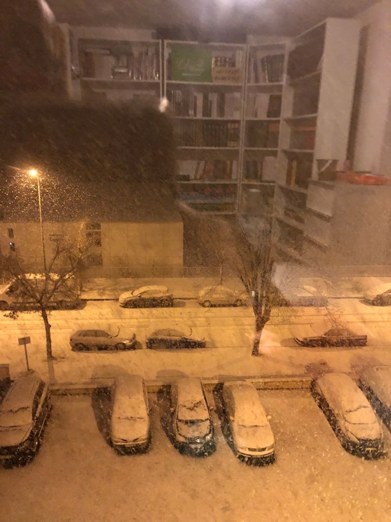 9. Goooleme police za knjige