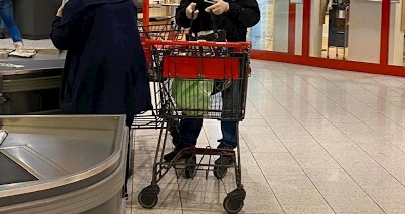 Pogledajte iznimno glup način na koji su se ova dva genijalca "zaštitila" od koronavirusa