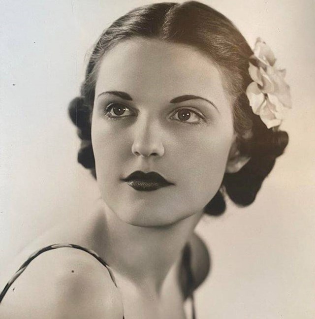 3. "Moja prabaka 1941. u Italiji. Bila je model."