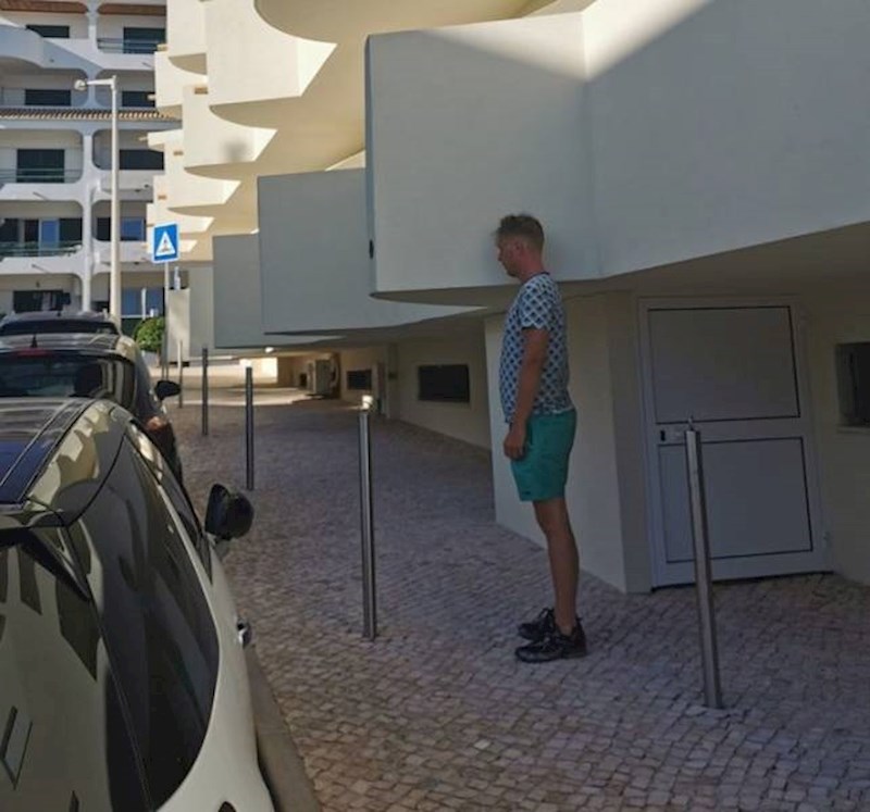 20. A ponekad i zgrade...