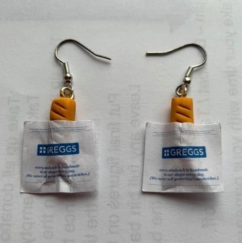 5. Kobase na ušima...hm...😆