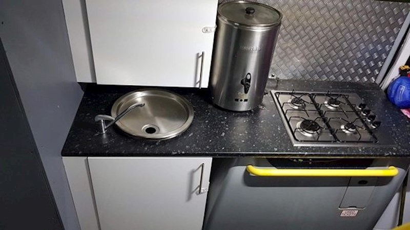 Autobus još nije posve spreman za upotrebu.