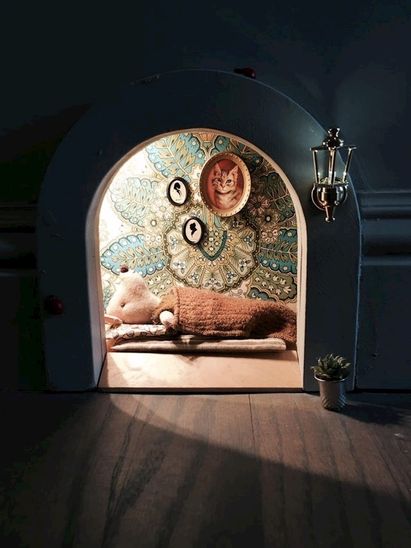 11. "Mišja rupa koju smo napravili kad smo obnavljali kuću."