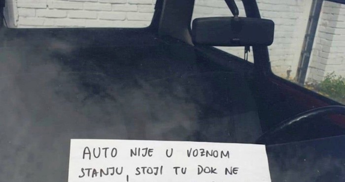 Tip je nevjerojatnom porukom objasnio zašto je njegov auto tako dugo parkiran na istom mjestu