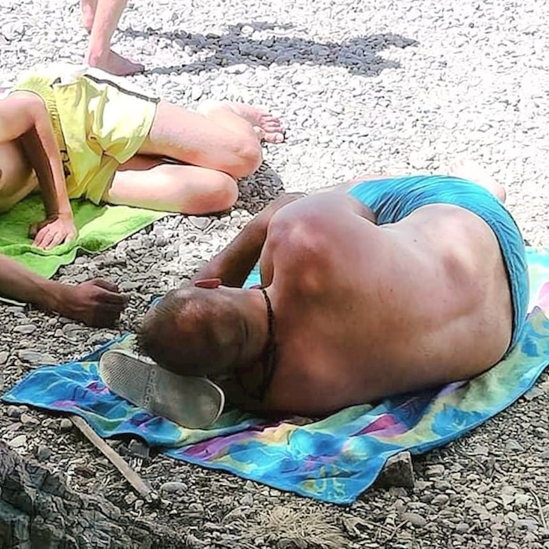 Spavanje na šlapi.😂