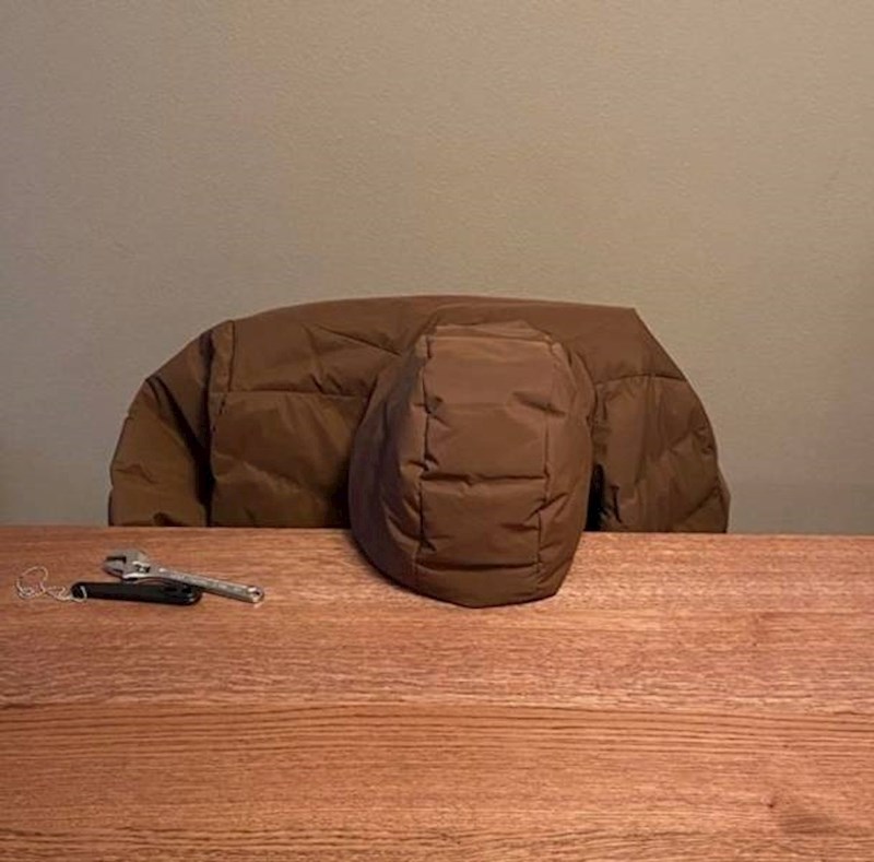 14. "Supruga mi je poslala poruku da je moja jakna u depresiji jer sam ju zaboravio."