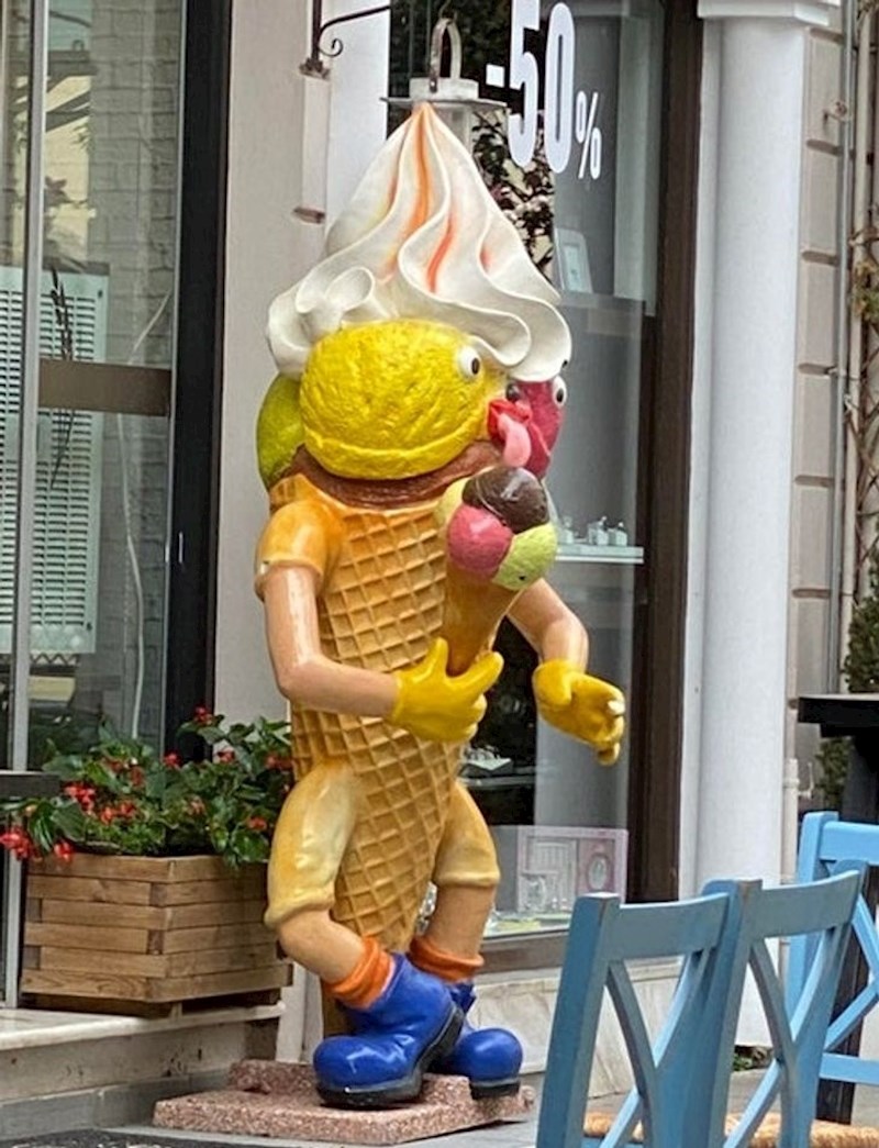 18. Sladoled jede...sladoled?😅