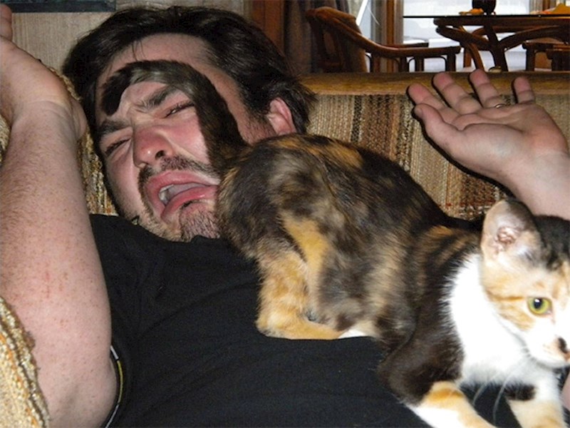 "Daj pomiriši ovo..."