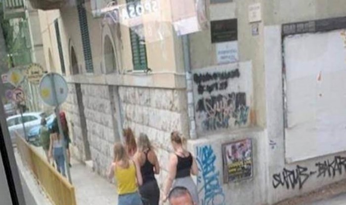 Netko je turistima pokazao po čemu mogu prepoznati da su u Hrvatskoj, fotka je postala hit