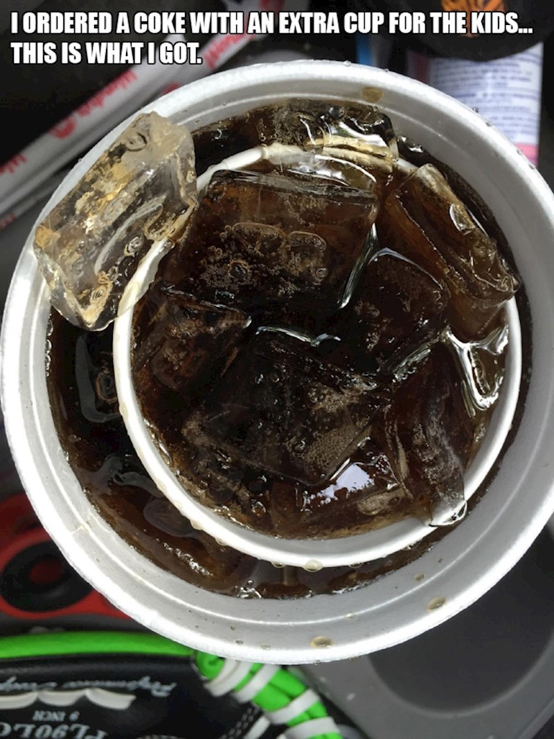 8. Naručio sam kolu i tražio dodatnu čašu za klince...