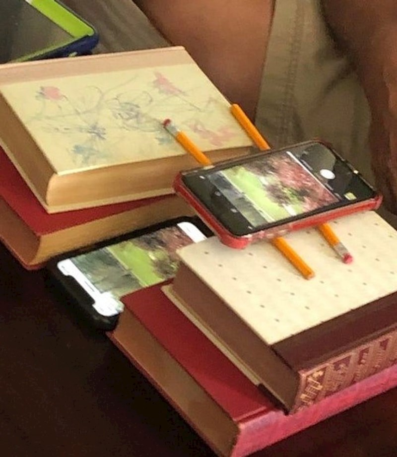 13. Moj tata nije skužio da njegov mobitel ima opciju snimanja vlastitog zaslona...