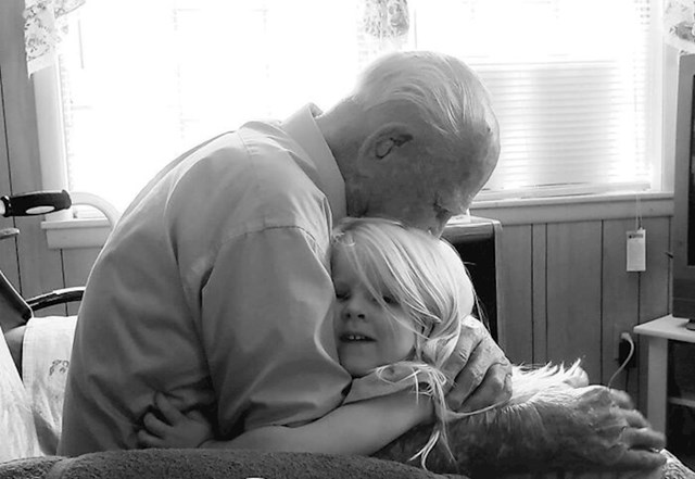 12. "Moj djed ima 103, a kći 3 godine. Obožavam ovu fotografiju!"