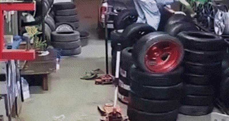 Vulkanizer nije imao sreće na poslu, nitko mu se ne bi volio naći u koži