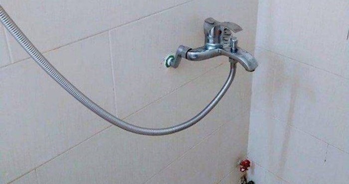 Tuširanje u ovoj kupaoni pravi je ruski rulet, pogledajte što je iznad tuš kabine
